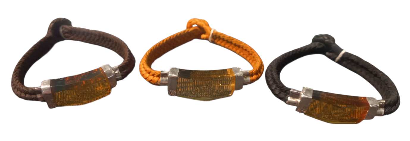 PULSERA DE PIEL CON ÁMBAR